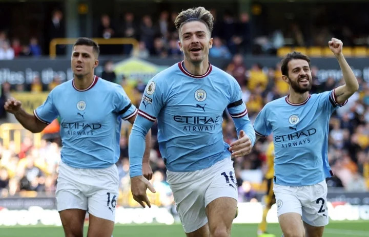 Man City đang trình diễn thứ bóng đá hủy diệt tại giải Ngoại hạng Anh. Man City đang trình diễn thứ bóng đá hủy diệt tại giải Ngoại hạng Anh.