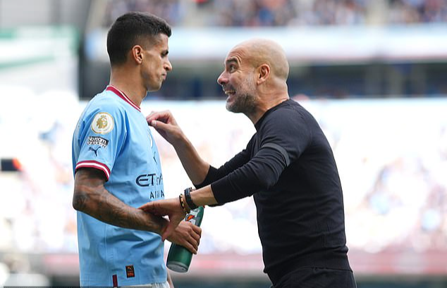Joao Cancelo sắp bị Man City bán đứt sang Saudi Pro-League Joao Cancelo sắp bị Man City bán đứt sang Saudi Pro-League