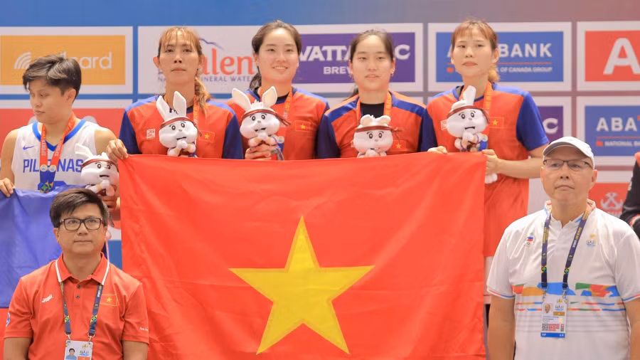 Đội tuyển bóng rổ nữ 3x3 Việt Nam giành HCV 3x3 tại SEA Games 32