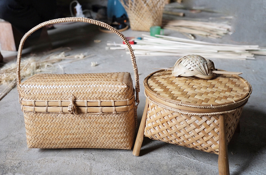 Một số sản phẩm đan. Ảnh: Hoàng Ngọc Một số sản phẩm đan. Ảnh: Hoàng Ngọc