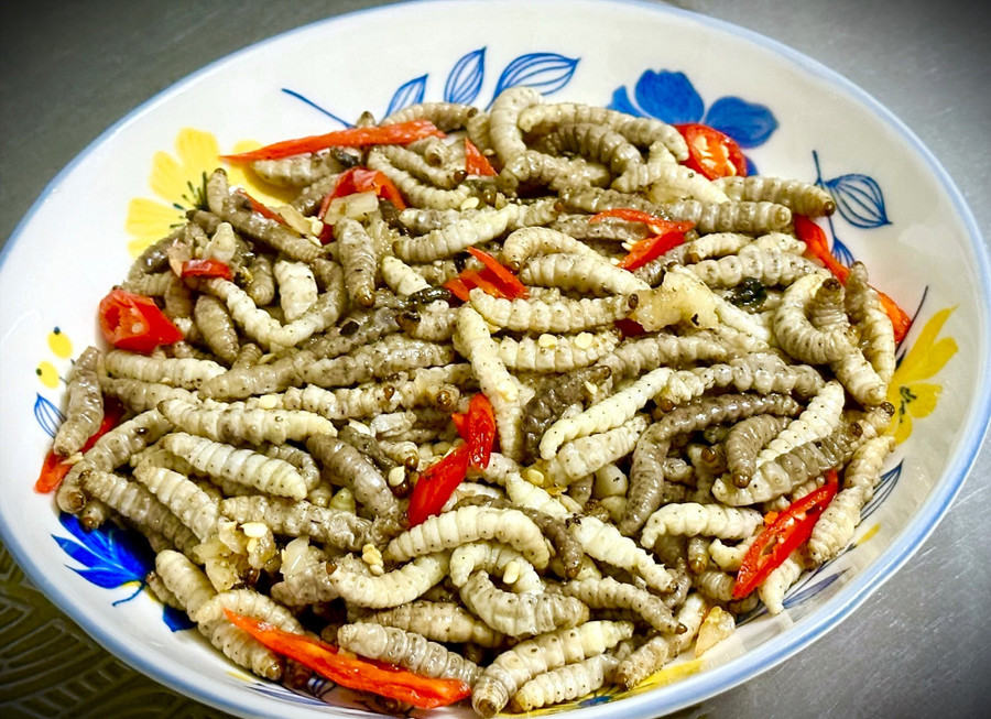 Đặc sản sâu tre, món ăn bổ dưỡng của đồng bào vùng cao trong ngày Tết. Ảnh: ALĂNG NGƯỚC Đặc sản sâu tre, món ăn bổ dưỡng của đồng bào vùng cao trong ngày Tết. Ảnh: ALĂNG NGƯỚC