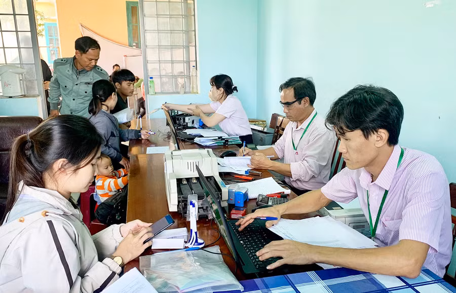 Ngân hàng Chính sách Xã hội tỉnh đã chuẩn bị sẵn sàng nguồn vốn cho vay các chương trình theo Nghị định số 28 của Chính phủ. Ảnh: Sơn Ca