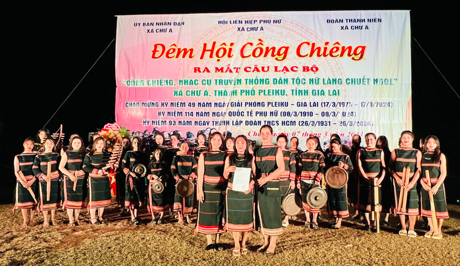 Người dân làng Chuet Ngo tích cực bảo tồn các giá trị truyền thống tốt đẹp và xây dựng đời sống văn hóa. Ảnh: Đinh Yến Người dân làng Chuet Ngo tích cực bảo tồn các giá trị truyền thống tốt đẹp và xây dựng đời sống văn hóa. Ảnh: Đinh Yến