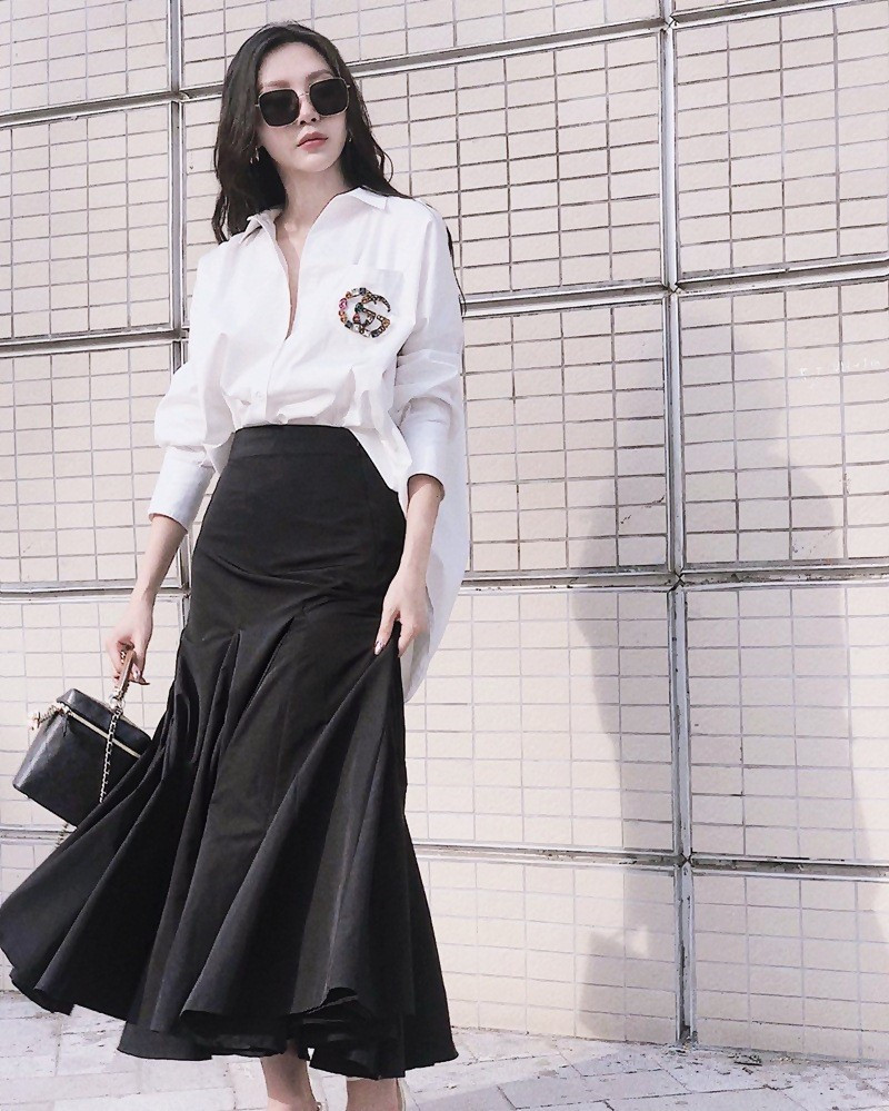 Đen và trắng. Ảnh: Elle Đen và trắng. Ảnh: Elle