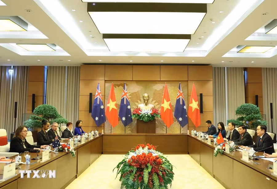 Chủ tịch Quốc hội Trần Thanh Mẫn và Chủ tịch Thượng viện Australia Bà Sue Lines hội đàm. (Ảnh: Thống Nhất/TTXVN)