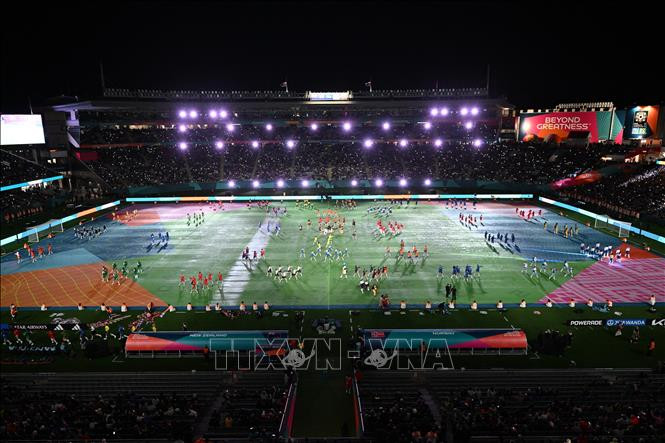 Các nghệ sĩ biểu diễn một tiết mục nghệ thuật tại lễ khai mạc World Cup nữ 2023 ở Auckland, New Zealand ngày 20/7/2023. Ảnh: AFP/TTXVN Các nghệ sĩ biểu diễn một tiết mục nghệ thuật tại lễ khai mạc World Cup nữ 2023 ở Auckland, New Zealand ngày 20/7/2023. Ảnh: AFP/TTXVN