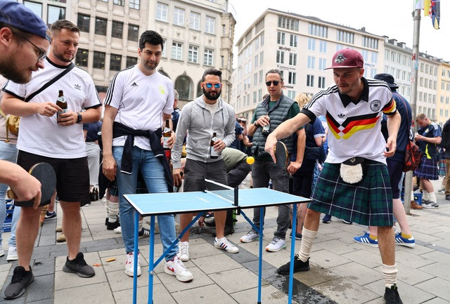 Lễ khai mạc, dĩ nhiên, sẽ không thiếu phần trình diễn công nghệ, với 60 đợt bắn pháo hoa và 10 bom khói.