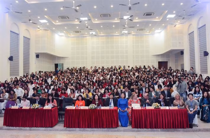 Đại biểu thu hút sự tham gia của đông đảo chuyên gia, cán bộ, giáo viên trong lĩnh vực mầm non. (Ảnh: Bộ GD-ĐT)