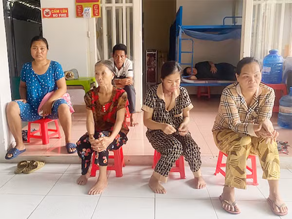 Những bệnh nhân ung thư có hoàn cảnh khó khăn được chị Thoa cưu mang.