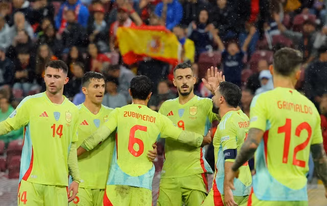 Tây Ban Nha thắng tưng bừng tại Geneve