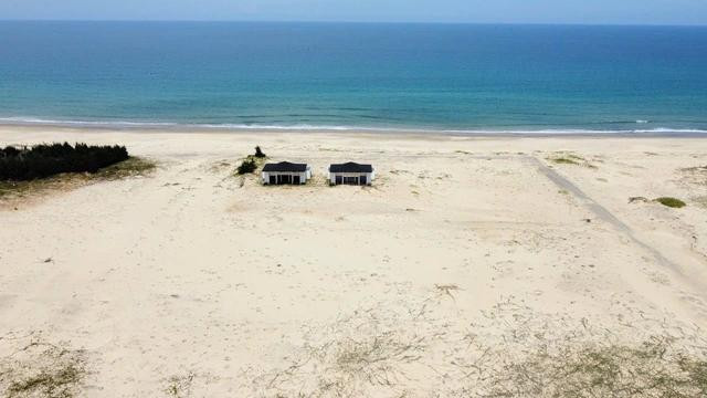 Bên trong dự án chỉ có một ít hạng mục được triển khai. ẢNH: THANH QUÂN Bên trong dự án chỉ có một ít hạng mục được triển khai. ẢNH: THANH QUÂN