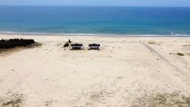 Bên trong dự án chỉ có một ít hạng mục được triển khai. ẢNH: THANH QUÂN