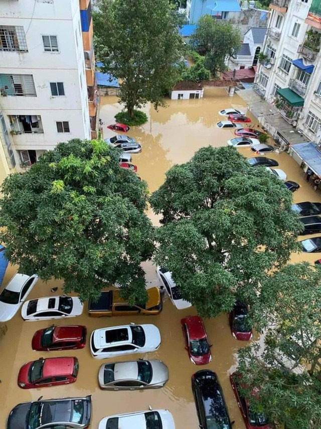 Nhiều nơi tại Thái Nguyên ngập sâu trong nước lũ Nhiều nơi tại Thái Nguyên ngập sâu trong nước lũ