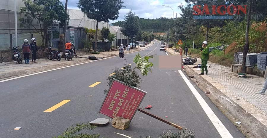 Cơ quan chức năng có mặt tại hiện trường xử lý vụ tai nạn Cơ quan chức năng có mặt tại hiện trường xử lý vụ tai nạn