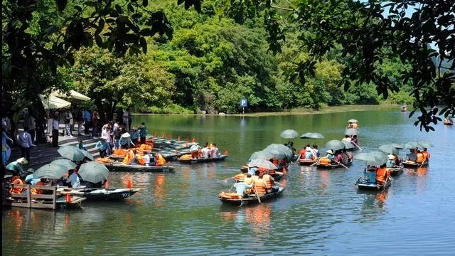 Lượng khách quốc tế đến Ninh Bình trong 8 tháng qua tăng đột biến Lượng khách quốc tế đến Ninh Bình trong 8 tháng qua tăng đột biến