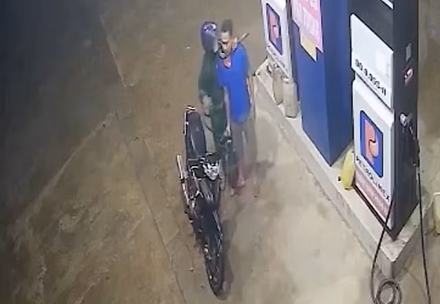 Vũ Viết Hải kề liềm vào cổ cướp tiền của nhân viên cây xăng