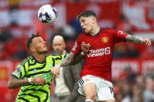 Nỗ lực của Garnacho và đồng đội không đủ cứu Man United. Nỗ lực của Garnacho và đồng đội không đủ cứu Man United.