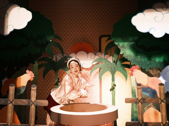 Nhạc Việt tiếp tục tìm đến 'kho tàng' văn học, văn hóa dân gian - Ảnh 3. Phương Mỹ Chi lột xác với MV dân gian hiện đại Vũ trụ có anh