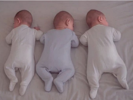Cô Jenni Casper đã sinh 3 và cả 3 đều có ngoại hình giống nhau hoàn toàn. MINH HỌA: SHUTTERSTOCK Cô Jenni Casper đã sinh 3 và cả 3 đều có ngoại hình giống nhau hoàn toàn. MINH HỌA: SHUTTERSTOCK