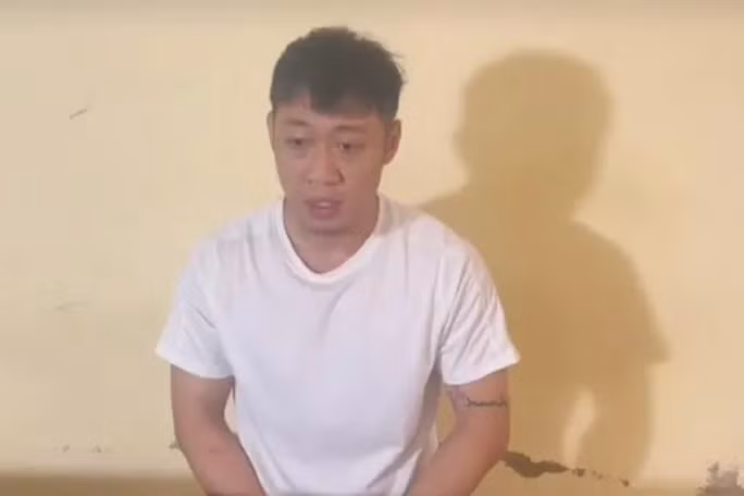 Anh Lâm Nhật Đức tại cơ quan công an. Anh Lâm Nhật Đức tại cơ quan công an.