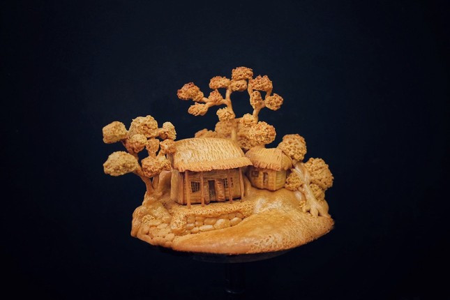 "Đối với mỗi chiếc bánh trung thu, người làm có thể truyền tải lên đó bất kỳ thông điệp nào họ mong muốn. Với mình, hy vọng, mỗi chiếc bánh vẽ sẽ làm tăng giá trị truyền thống văn hóa và trở nên gần gũi hơn với mọi người", Dương bày tỏ. "Đối với mỗi chiếc bánh trung thu, người làm có thể truyền tải lên đó bất kỳ thông điệp nào họ mong muốn. Với mình, hy vọng, mỗi chiếc bánh vẽ sẽ làm tăng giá trị truyền thống văn hóa và trở nên gần gũi hơn với mọi người", Dương bày tỏ.