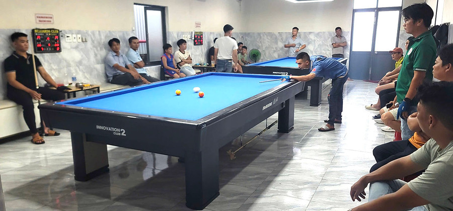 Ban tổ chức lần đầu tiên đưa nội dung Carom 3 băng vào thi đấu cho tất cả quần chúng nhân dân trong toàn huyện tham gia. Ảnh: Văn Ngọc Ban tổ chức lần đầu tiên đưa nội dung Carom 3 băng vào thi đấu cho tất cả quần chúng nhân dân trong toàn huyện tham gia. Ảnh: Văn Ngọc
