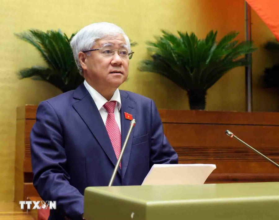 Chủ tịch Ủy ban Trung ương Mặt trận Tổ quốc Việt Nam Đỗ Văn Chiến trình bày Báo cáo tổng hợp ý kiến, kiến nghị của cử tri và Nhân dân gửi đến Kỳ họp thứ 7, Quốc hội khóa XV. (Ảnh: TTXVN)