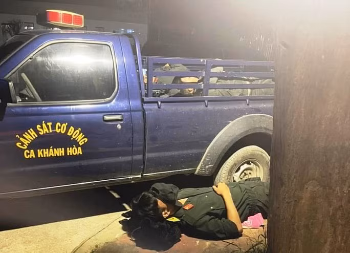 Lực lượng chức năng truy tìm hung thủ liên tục 4 đêm Lực lượng chức năng truy tìm hung thủ liên tục 4 đêm