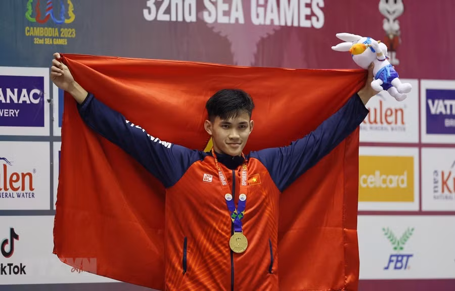 Phạm Thanh Bảo giành HCV, phá kỷ lục SEA Games. (Ảnh: Hoàng Linh/TTXVN)