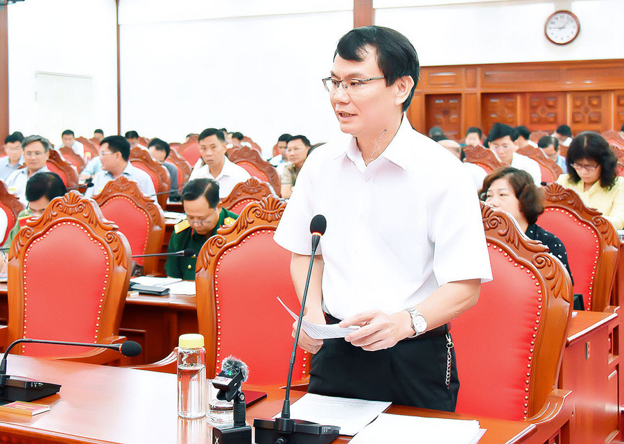 Ủy viên Ban Thường vụ Tỉnh ủy, Bí thư Thành ủy, Chủ tịch HĐND TP. Pleiku Trịnh Duy Thuân phát biểu tại hội nghị. Ảnh: Đ.T Ủy viên Ban Thường vụ Tỉnh ủy, Bí thư Thành ủy, Chủ tịch HĐND TP. Pleiku Trịnh Duy Thuân phát biểu tại hội nghị. Ảnh: Đ.T