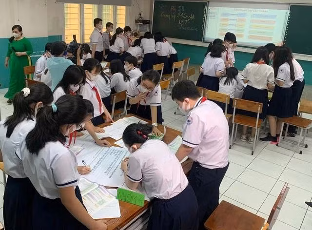 Việc đánh giá, tổ chức thi đua trong học sinh sẽ phát huy hiệu quả nếu dừng ở mức độ khen thưởng những tập thể, cá nhân học sinh có thành tích tốt. ẢNH MINH HỌA: ĐÀO NGỌC THẠCH