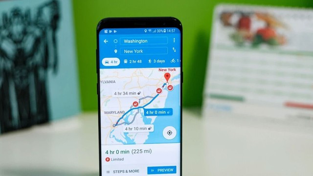 Tìm địa điểm yêu thích nhanh hơn bằng biểu tượng cảm xúc trên Google Maps - Ảnh 1. Google thêm tính năng tìm địa điểm yêu thích nhanh hơn bằng biểu tượng cảm xúc trên Google Maps. Chụp màn hình PhoneArena