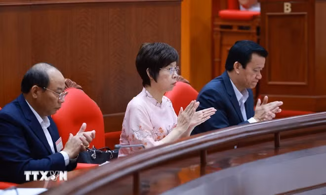 Các đại biểu tham dự khai mạc Hội nghị lần thứ 10 Ban Chấp hành Trung ương Đảng Cộng sản Việt Nam khóa XIII. (Ảnh: Dương Giang/TTXVN)