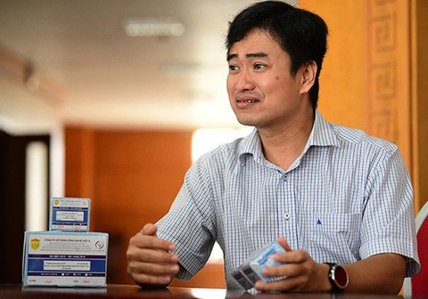 Phan Quốc Việt khi quảng cáo cho Test Việt Á Phan Quốc Việt khi quảng cáo cho Test Việt Á