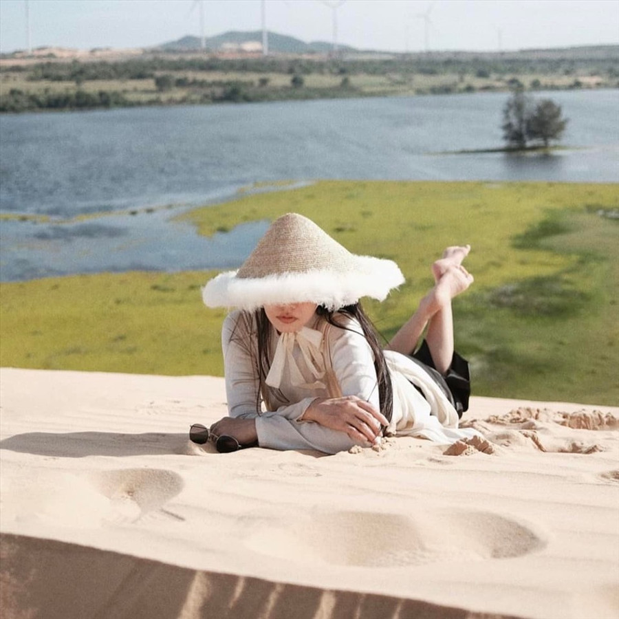 Trong ít ngày ở Việt Nam, Nune Woranuch tranh thủ tận hưởng khoảng thời gian tuyệt vời. Trong ít ngày ở Việt Nam, Nune Woranuch tranh thủ tận hưởng khoảng thời gian tuyệt vời.