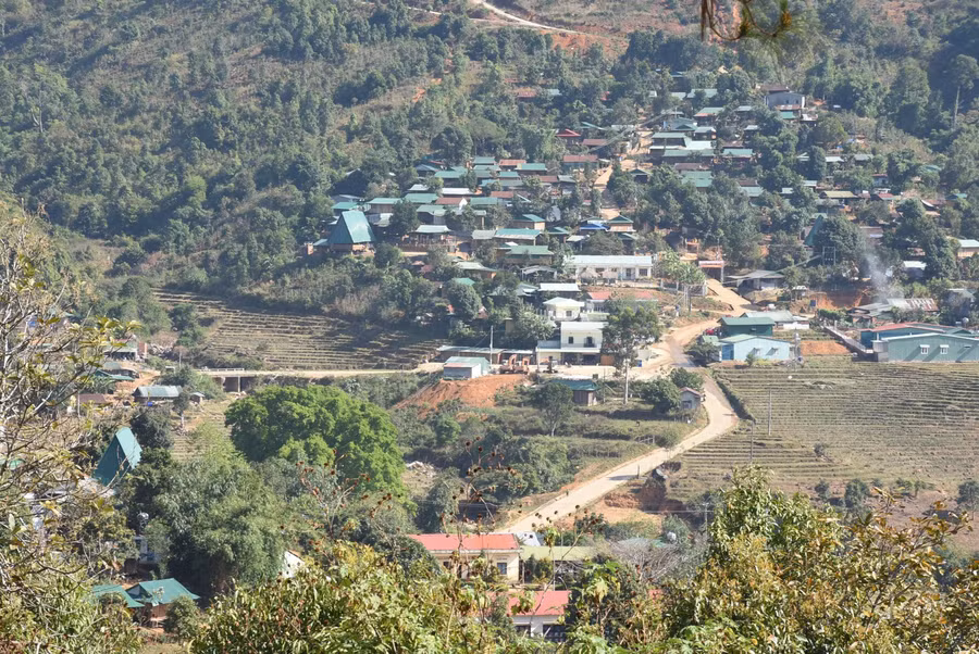 Diện mạo các thôn làng vùng sâu ngày càng khởi sắc. Ảnh: NP Diện mạo các thôn làng vùng sâu ngày càng khởi sắc. Ảnh: NP