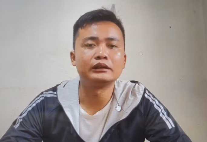 Nguyễn Đình Hiếu tại cơ quan công an. Ảnh: Công an Quan Hóa