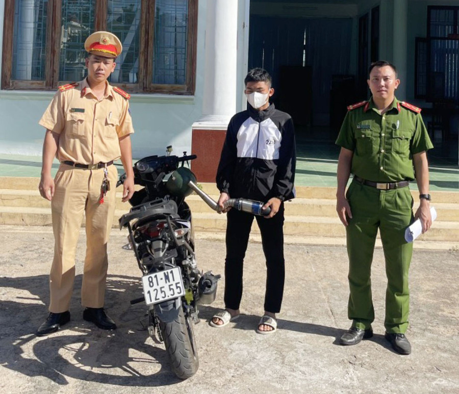 Qua công tác tuần tra, kiểm soát, Công an huyện Krông Pa đã phát hiện, lập biên bản 2.316 trường hợp vi phạm Luật Giao thông đường bộ. Ảnh: R.H