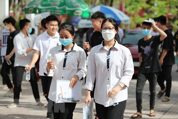 Thí sinh dự thi tốt nghiệp trung học phổ thông. (Ảnh: Bích Huệ/TTXVN)