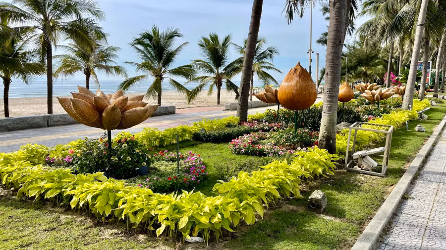 Cụm trang trí Hoa sen, được tái chế với chất liệu, ngư cụ đánh cá