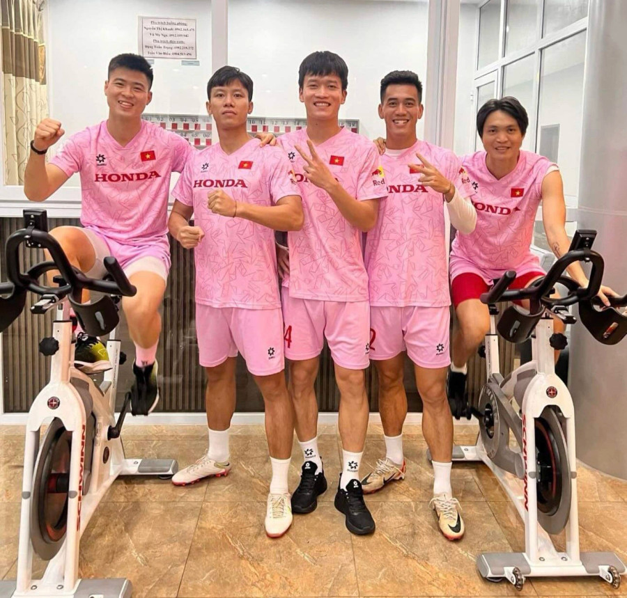 Tổ &quot;chấn thương&quot; hoặc bị đau của đội tuyển Việt Nam lúc này