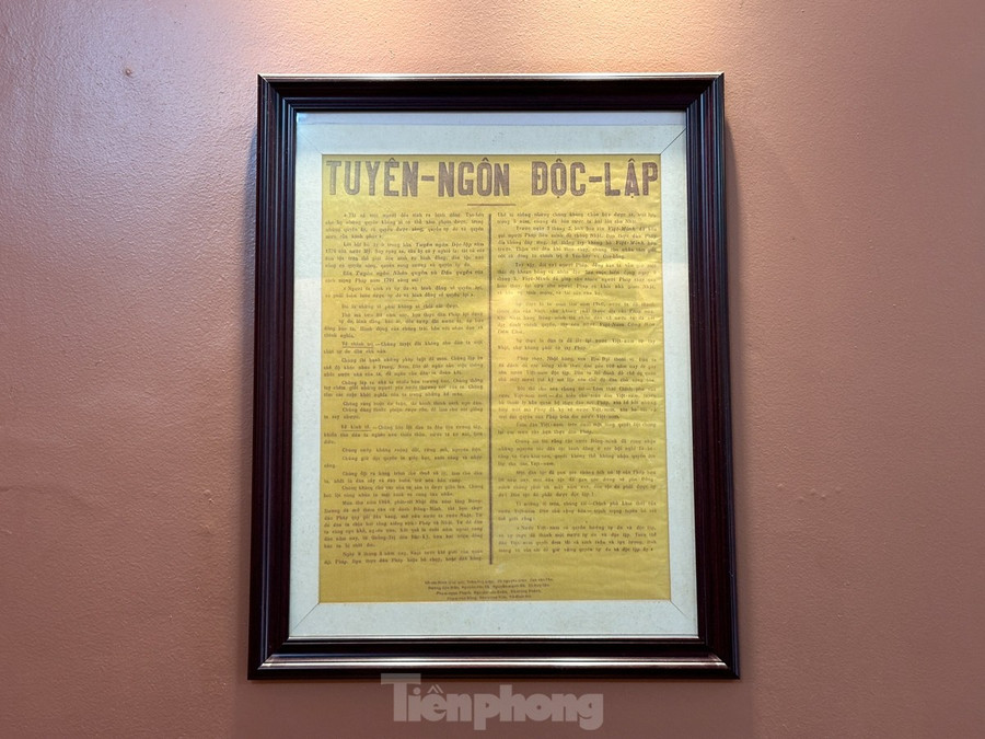 Toàn văn bản tuyên ngôn độc lập được đặt trang trọng tại di tích 48 Hàng Ngang.