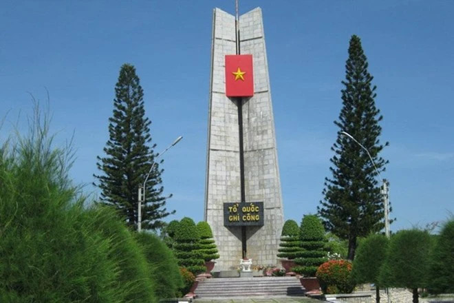 Cấp bằng “Tổ quốc ghi công” cho liệt sĩ Vũ Văn Thiện.