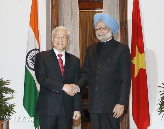 Ảnh tư liệu: Thủ tướng Cộng hoà Ấn Độ Manmohan Singh và Tổng Bí thư Nguyễn Phú Trọng trước cuộc hội đàm tối 20/11/2013 tại Dinh Thủ tướng ở Thủ đô New Delhi. (Ảnh: Trí Dũng/TTXVN) Ảnh tư liệu: Thủ tướng Cộng hoà Ấn Độ Manmohan Singh và Tổng Bí thư Nguyễn Phú Trọng trước cuộc hội đàm tối 20/11/2013 tại Dinh Thủ tướng ở Thủ đô New Delhi. (Ảnh: Trí Dũng/TTXVN)