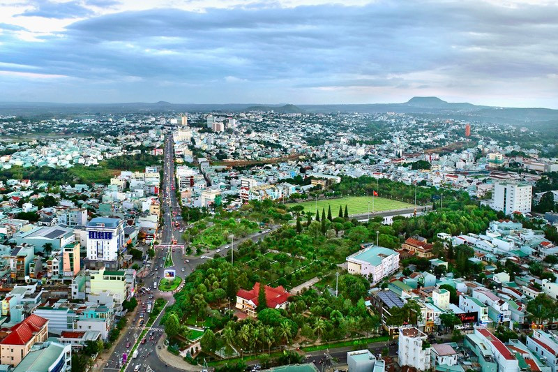 Phấn đấu đạt đến năm 2030 gồm: tốc độ tăng trưởng GRDP của tỉnh đạt 9,57%/năm. Ảnh: Hùng Hoa Lư