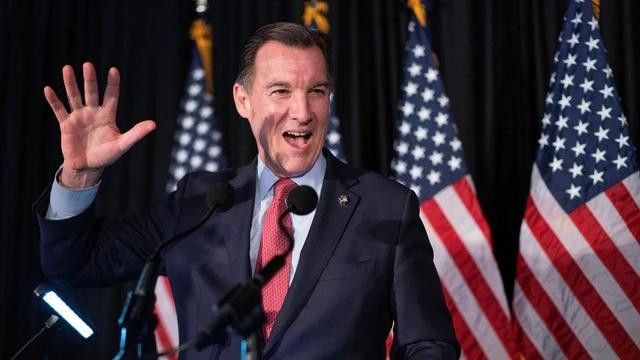 Ông Tom Suozzi giành chiến thắng trong cuộc bầu cử đặc biệt tại New York. ẢNH: REUTERS Ông Tom Suozzi giành chiến thắng trong cuộc bầu cử đặc biệt tại New York. ẢNH: REUTERS