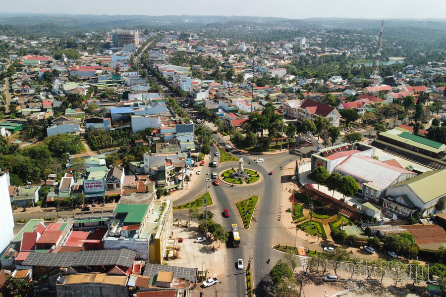 Đắk Mil là đô thị trung tâm khu vực phía Bắc của tỉnh Đắk Nông (Ảnh Lê Phước) Đắk Mil là đô thị trung tâm khu vực phía Bắc của tỉnh Đắk Nông (Ảnh Lê Phước)