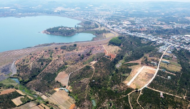 Siêu dự án 25.000 tỷ khiến Chủ tịch tỉnh và Chánh Thanh tra Lâm Đồng bị bắt tạm giam Siêu dự án 25.000 tỷ khiến Chủ tịch tỉnh và Chánh Thanh tra Lâm Đồng bị bắt tạm giam