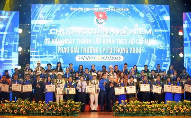 Lễ trao Giải thưởng Lý Tự Trọng năm 2023. Ảnh: BẢO ANH