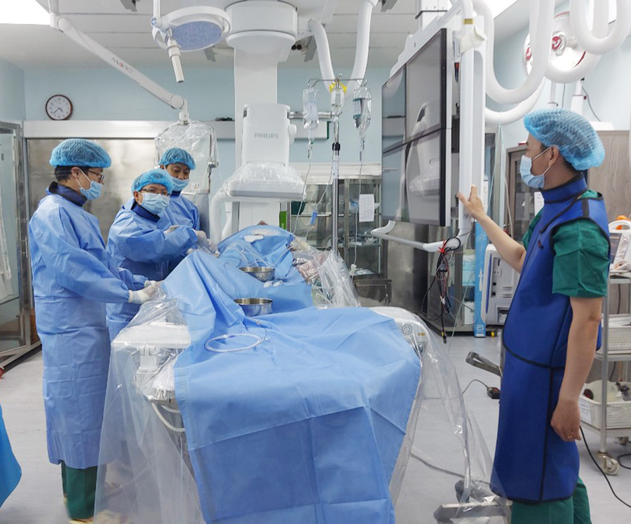 Từ tháng 12-2022 đến tháng 10-2023, có 90 bệnh nhân được chỉ định chụp động mạch vành qua da tại Bệnh viện Đa khoa tỉnh. Ảnh: N.N Từ tháng 12-2022 đến tháng 10-2023, có 90 bệnh nhân được chỉ định chụp động mạch vành qua da tại Bệnh viện Đa khoa tỉnh. Ảnh: N.N